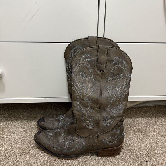 Brown Western Cowboy Boots - Picture 1 of 2